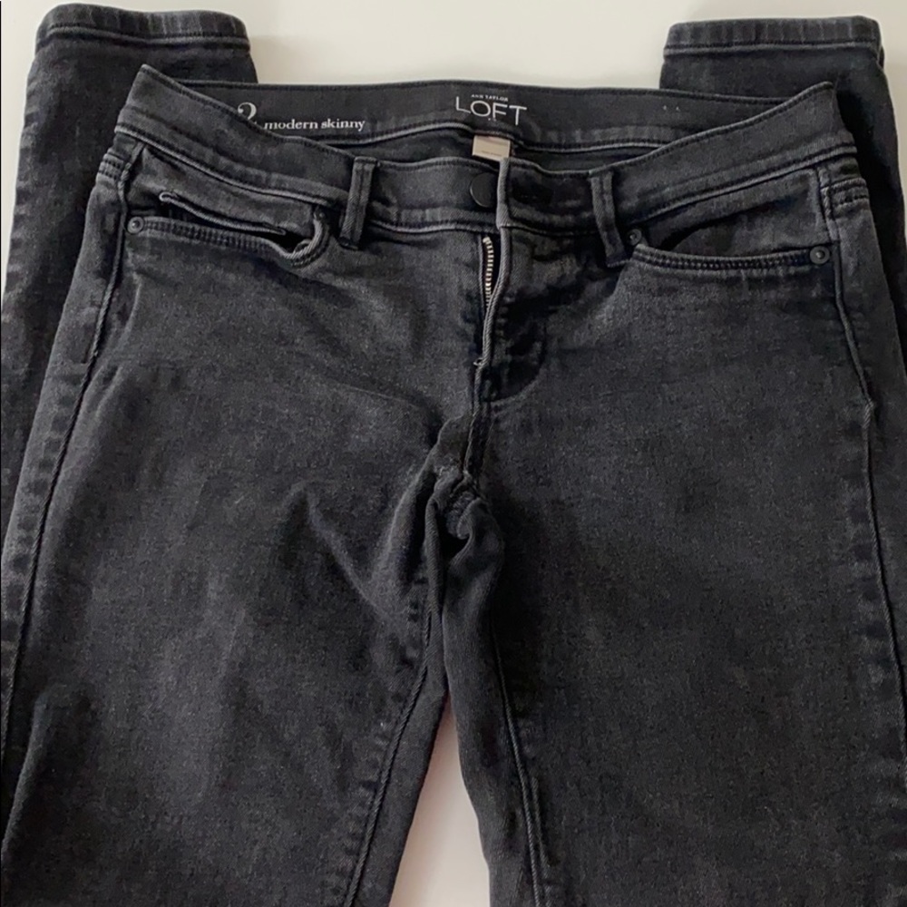 LOFT modern skinny size 2